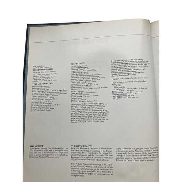 Time-Life Books Planet Earth Hardcover Set: Earthquake & Volcano Copyright 1982 - Picture 3 of 7